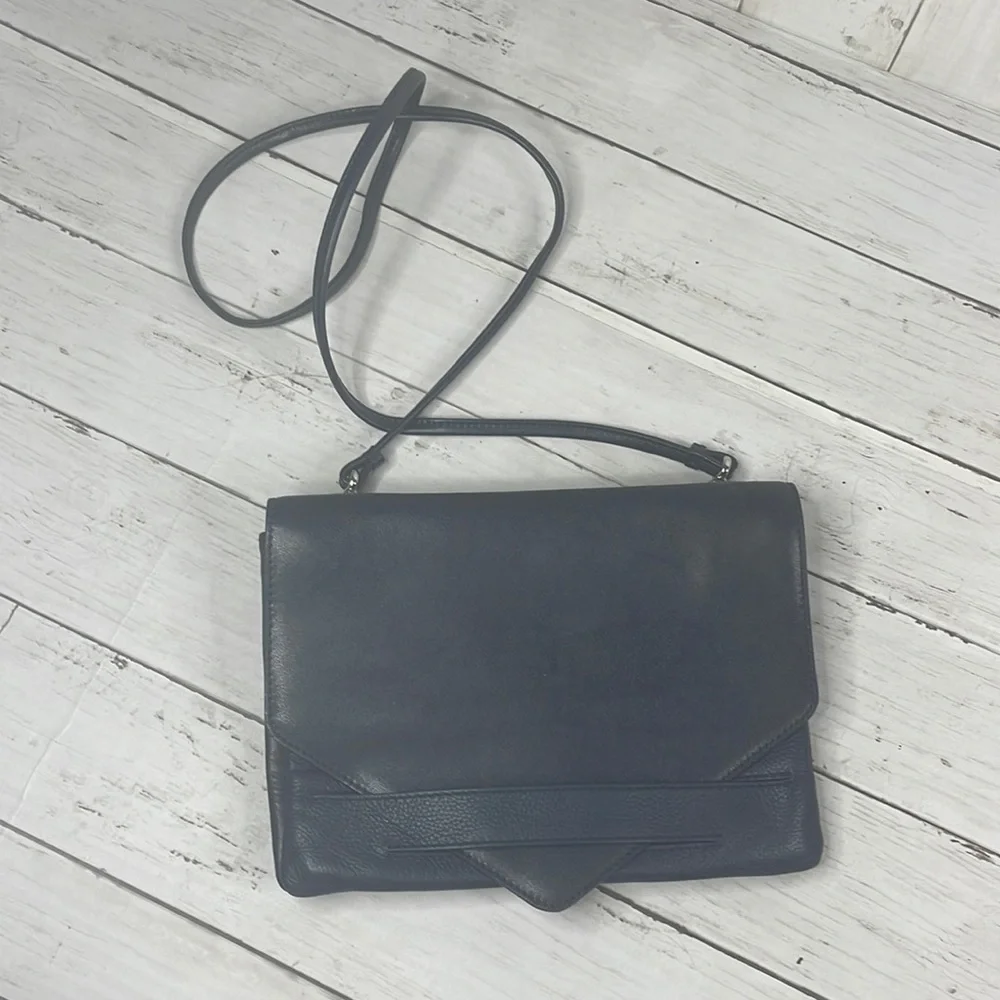 Banana Republic sleek crossbody
